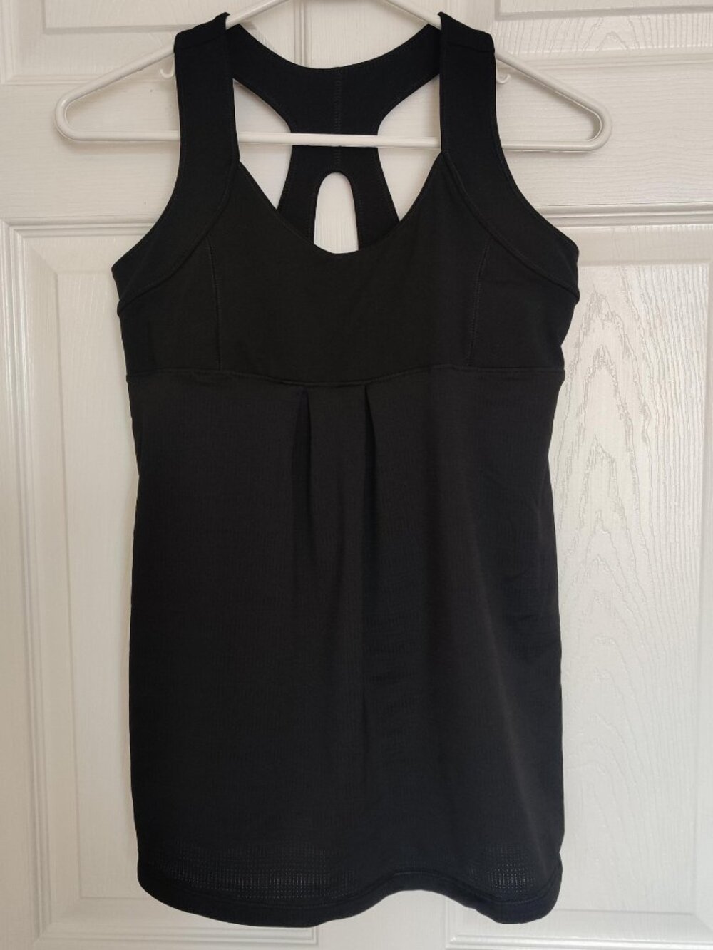 Old Navy activewear top with shelf bra